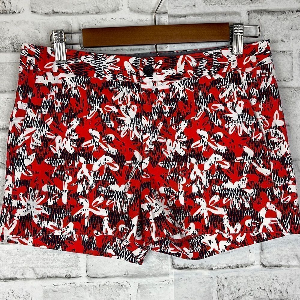 Banana Republic Shorts Women’s 4 Hampton Fit Red Navy